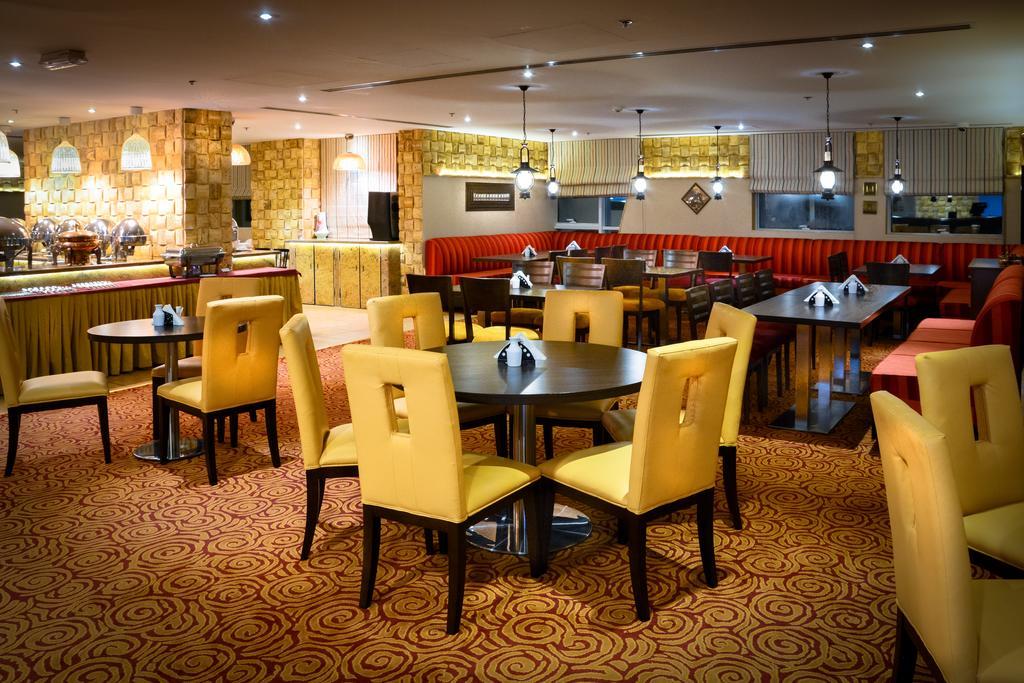 Golden Ocean Hotel Doha Exterior foto